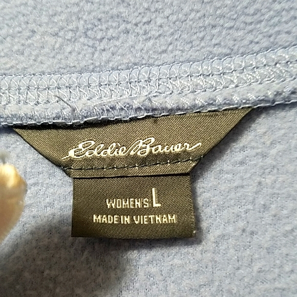 Eddie Bauer light periwinkle soft shirt - Picture 4 of 6